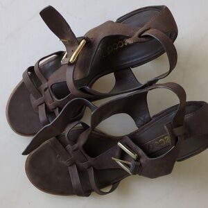 ecco brown leather sandals with gold buckle
